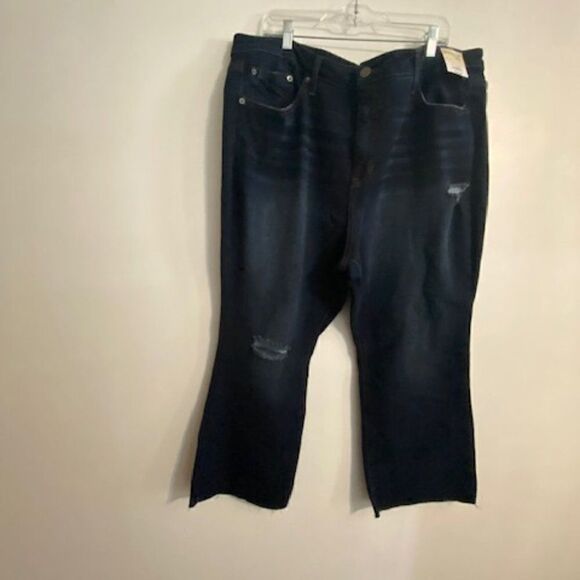 Terra & Sky Denim - Terra & Sky distressed high rise Vintage crop bootcut, size 22W